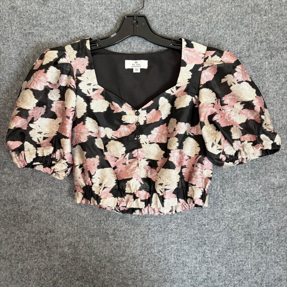 We Are Kindred Crop Top Womens US 4 Black Pink Floral Jacquard Puff Sleeve Top